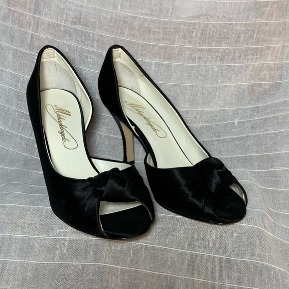 Michaelangelo Formal Satin peep toe pumps - Picture 2 of 11